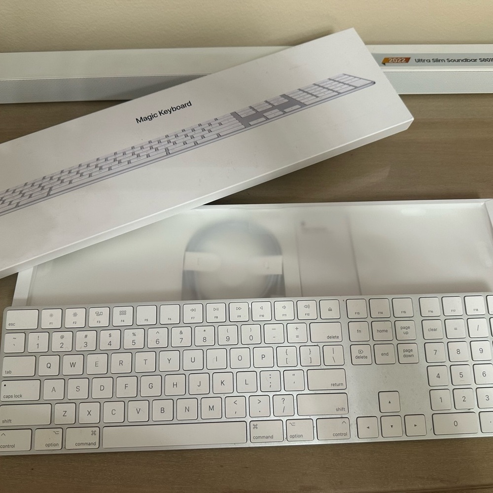 Apple Magic Keyboard with numbers